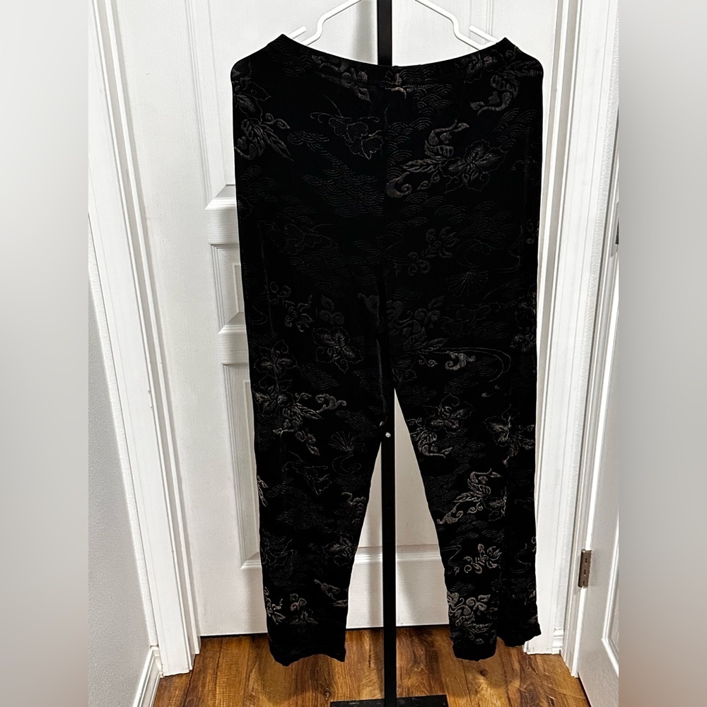 Citiknits size medium stretchy pants - Picture 4 of 4